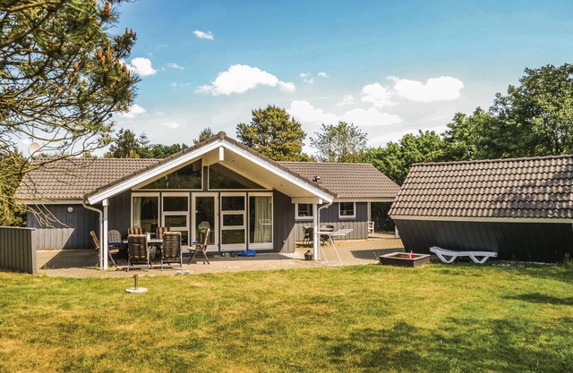4 bedroom gorgeous home in Oksbøl