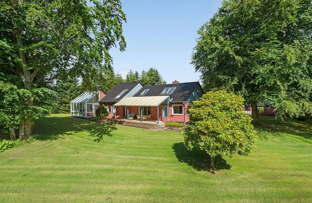 4 bedroom gorgeous home in Varde