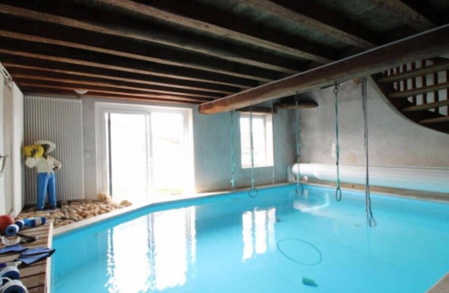 4-bedroom house for 8 people, sleeps up to 12 people