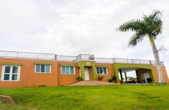 4 BEDROOM HILLTOP VIEW HOME WITH PRIVATE POOL