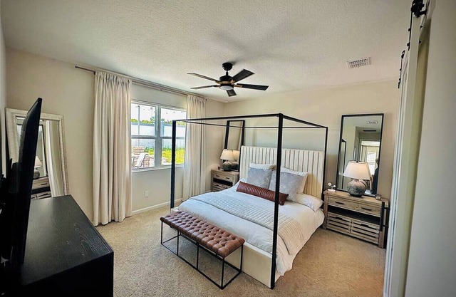 4 Bedroom Home near Hickory Point Park –Soccer, Volleyball & Boat Ramp, Tavares