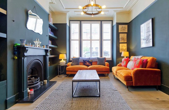 4 Bedroom House, Barnes