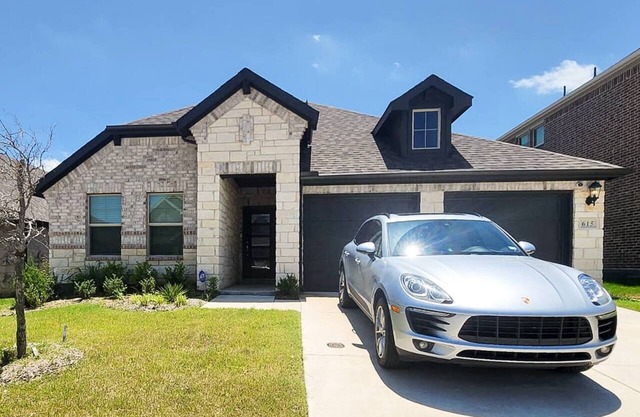 4-bedroom house in enchanting McKinney with WiFi, AC