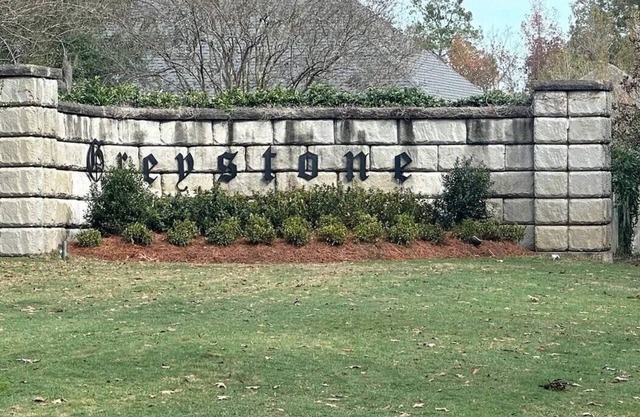 4-bedroom house in peaceful Greystone Golf and Country Club