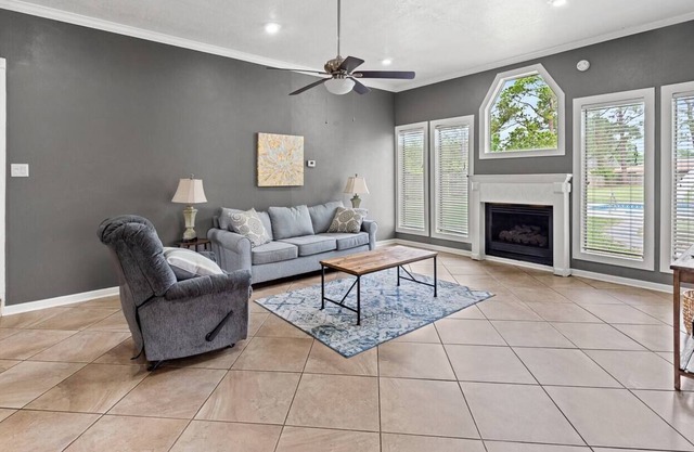 4 Bedroom house with pool
