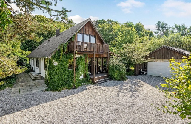 4 bedroom lovely home in Ebeltoft