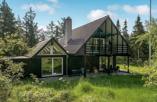 4 bedroom lovely home in Blåvand