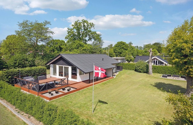 4 bedroom lovely home in Hejls