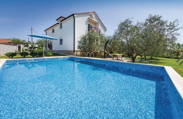 4 bedroom lovely home in Kakma