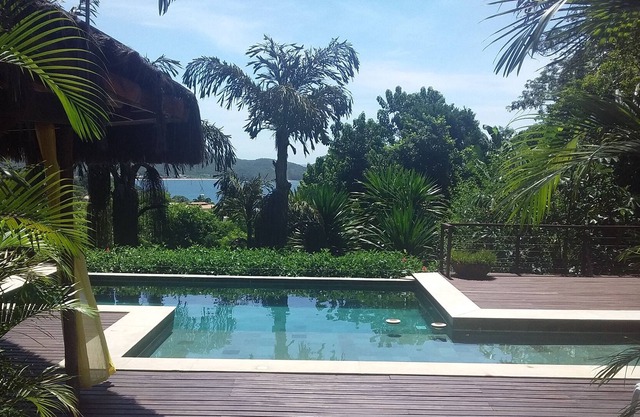 4 Bedroom Luxury Oceanfront Villa W/ Pool And Pond 'Present Moment'