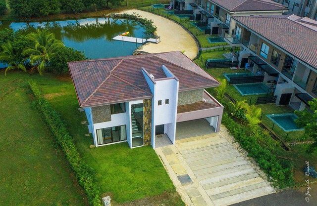 4-bedroom luxury house in peaceful Mistico Quebrada Amarilla with WiFi, AC