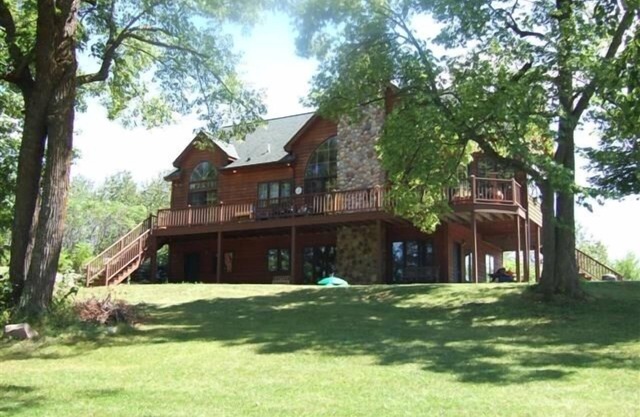 4- Bedroom Luxury on Two Lakes and 32 Private Acres