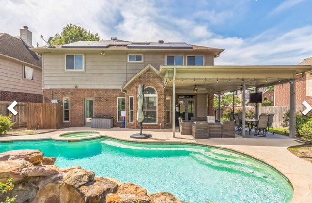 4-bedroom Midterm House In Superb Cypress with Pool & Hot Tub.