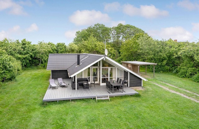 4 bedroom pet friendly home in Sydals