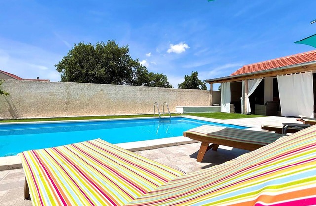 4 bedroom pet friendly home in Rupalj
