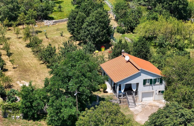 4 bedroom pet friendly home in Maovice