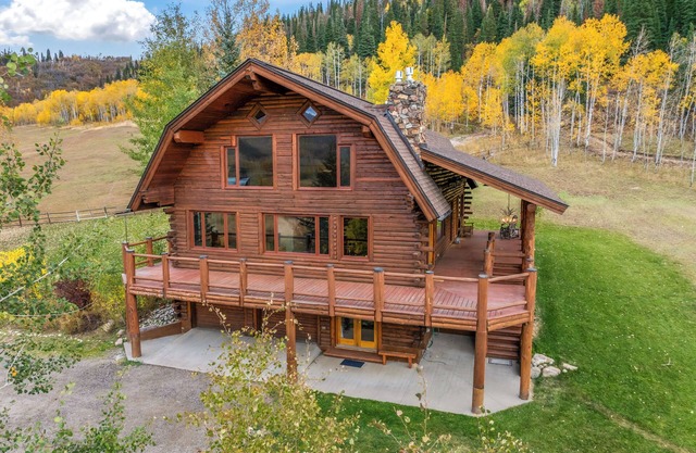 4-bedroom, plant-based living Cabin on 35 Acres in Steamboat Springs!