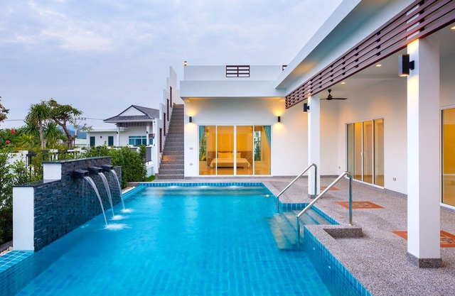 4 Bedroom Pool Villas