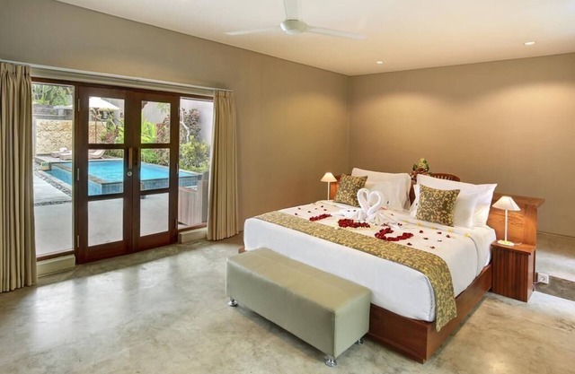 4 Bedroom Private Pool Villa including breakfast
