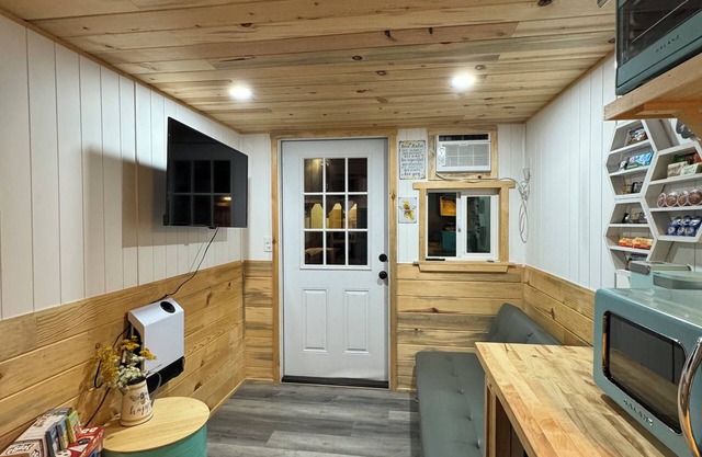 4-bedroom Tiny House on Wheels b/w Flagstaff & Grand Canyon