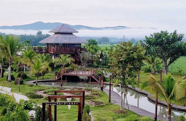 4-bedroom villa in charming Cho Lae with WiFi, AC. Enjoy your stay