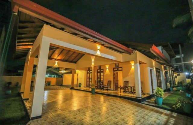 4-bedroom villa in Negombo situated in a safety environment with WiFi,A/C.