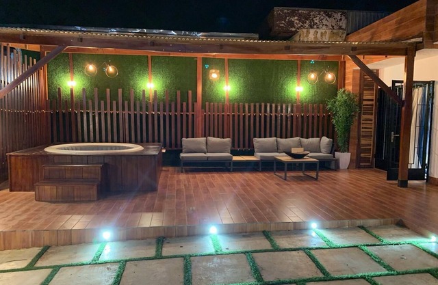 4-bedroom villa in welcoming Douala with WiFi, AC. Enjoy your stay