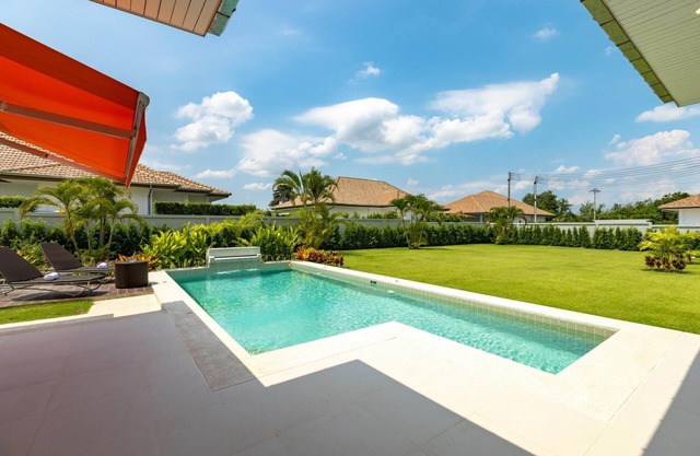 4 Bedroom Villa, Large Tropical Garden (MS30)