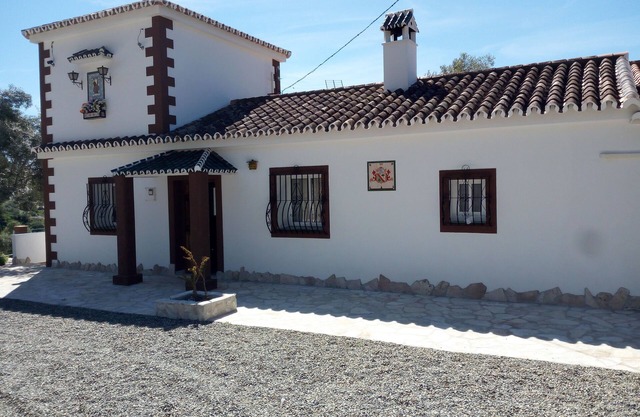 4 Bedroom Villa with beautiful Mountain and Valley Views - Nr Caminito del Rey