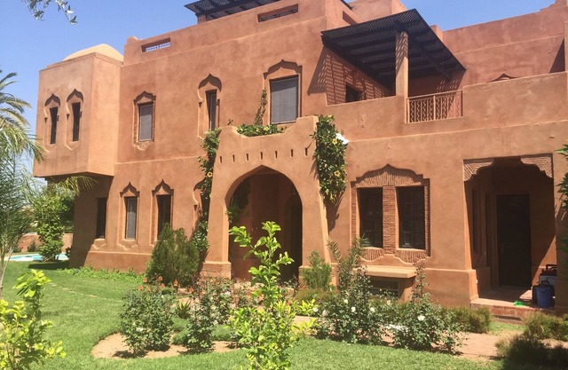4 Bedroom Villa with Pool