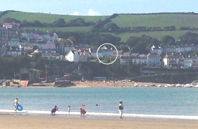 4 Bedroomed Cottage, So Close To The Beach That You Can See The Dolphins