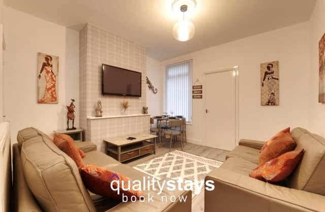 4 bedroomed home in Newcastle-under-Lyme
