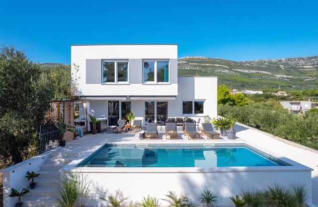 4 bedrooms, 3 bathrooms, private 40sqm pool, Whirlpool, Summer kitchen, table tennis, table soccer, absolute privacy, located only 2 km from beach