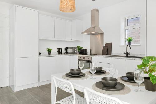 4 Bedrooms - 3 Bathrooms House