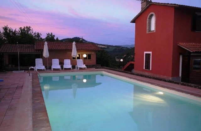 4 bedrooms Villa rental with pool