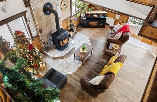 4 Belles Vues-Cozy retreat in the middle of the forest. Pet-Friendly!