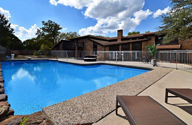 4 BR at Eagle Trail - Four Bedroom Home, Sleeps 14
