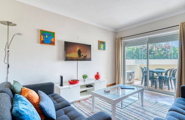 4 Cerro dos Pios Great Apartment in fantastic location & pool