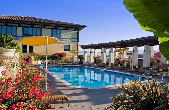4 Classic Double Rooms at Hotel Valencia Santana Row, Outdoor Pool!
