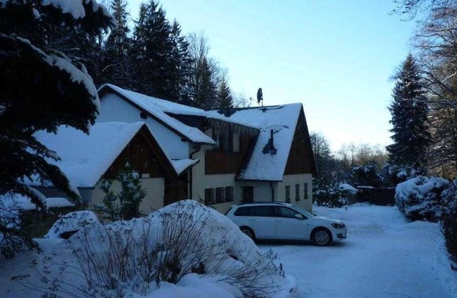 4 double rooms, 1 single room - private accommodation Oppach