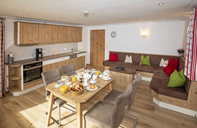 (4) Ferienwohnung für 1-4 Personen (63 qm, OG)
