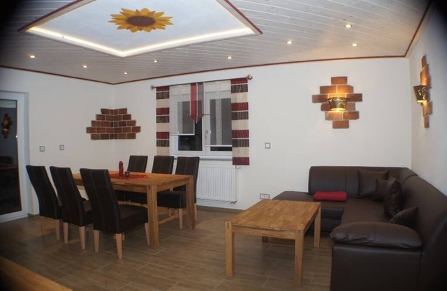 4*-Ferienwohnung im Oberpfälzer Wald mit großer Terrasse im Grünen