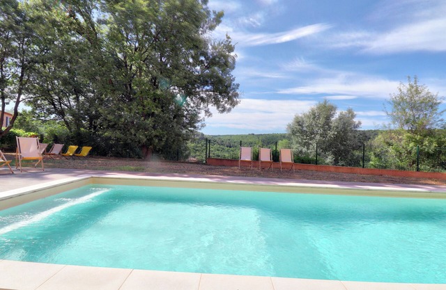 4-guest flat wterrace & shared pool – Verdon countryside