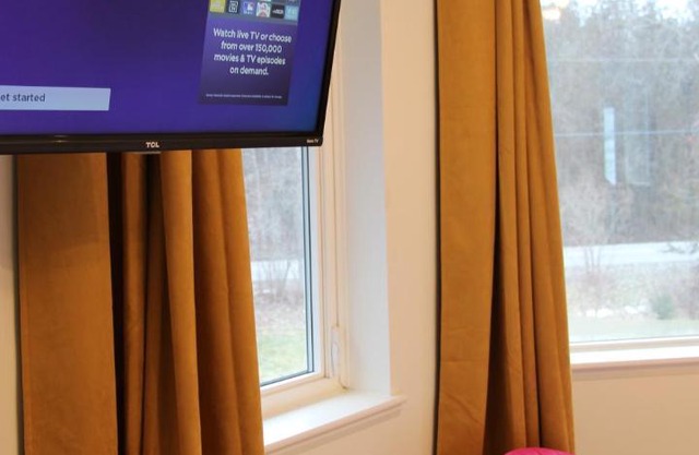 4 Guest Suite with Waterfront Views at Fancie's PEC - Suite 2