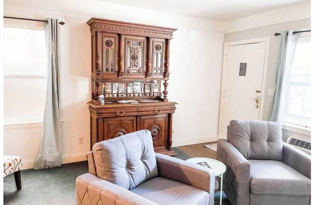 #4 Historic Downtown Apartment w/kitchennn