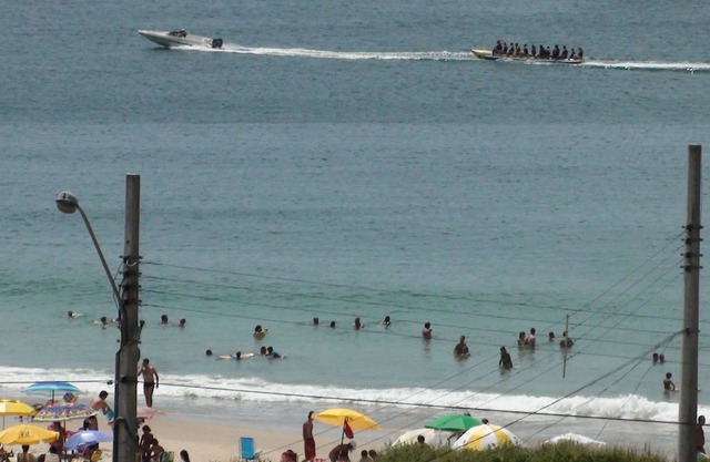 4 ISLANDS - BOMBS - 2 BEDROOMS 60 M FROM THE BEACH- 2 AR -WI-FI-