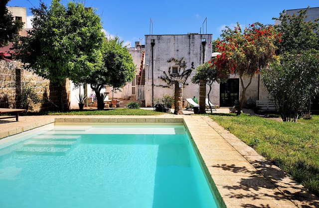 4 km from sea: Town estate with pool