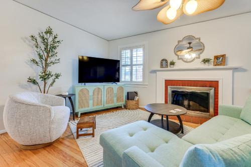 4 Mi to Dtwn Jacksonville Chic Home with Porch!