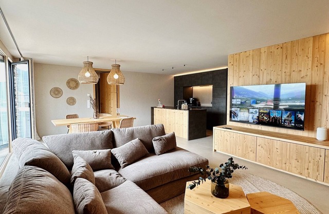 4 Monkeys Apartments