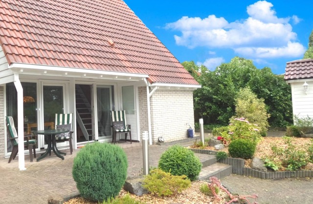 4 pers - Modern holiday home Cosima with fenced garden, close the Lauwersmeer